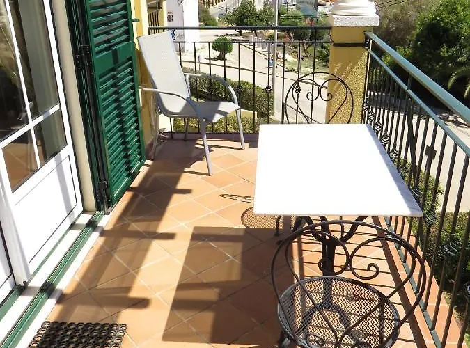 T1 Com Vista Mar Perto Da N.ª Sra. Da Rocha Apartment